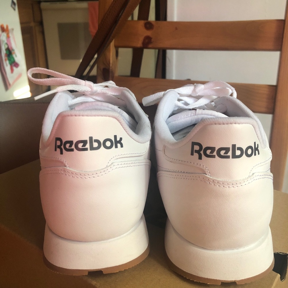Reebok Classic - Picture 4 of 7